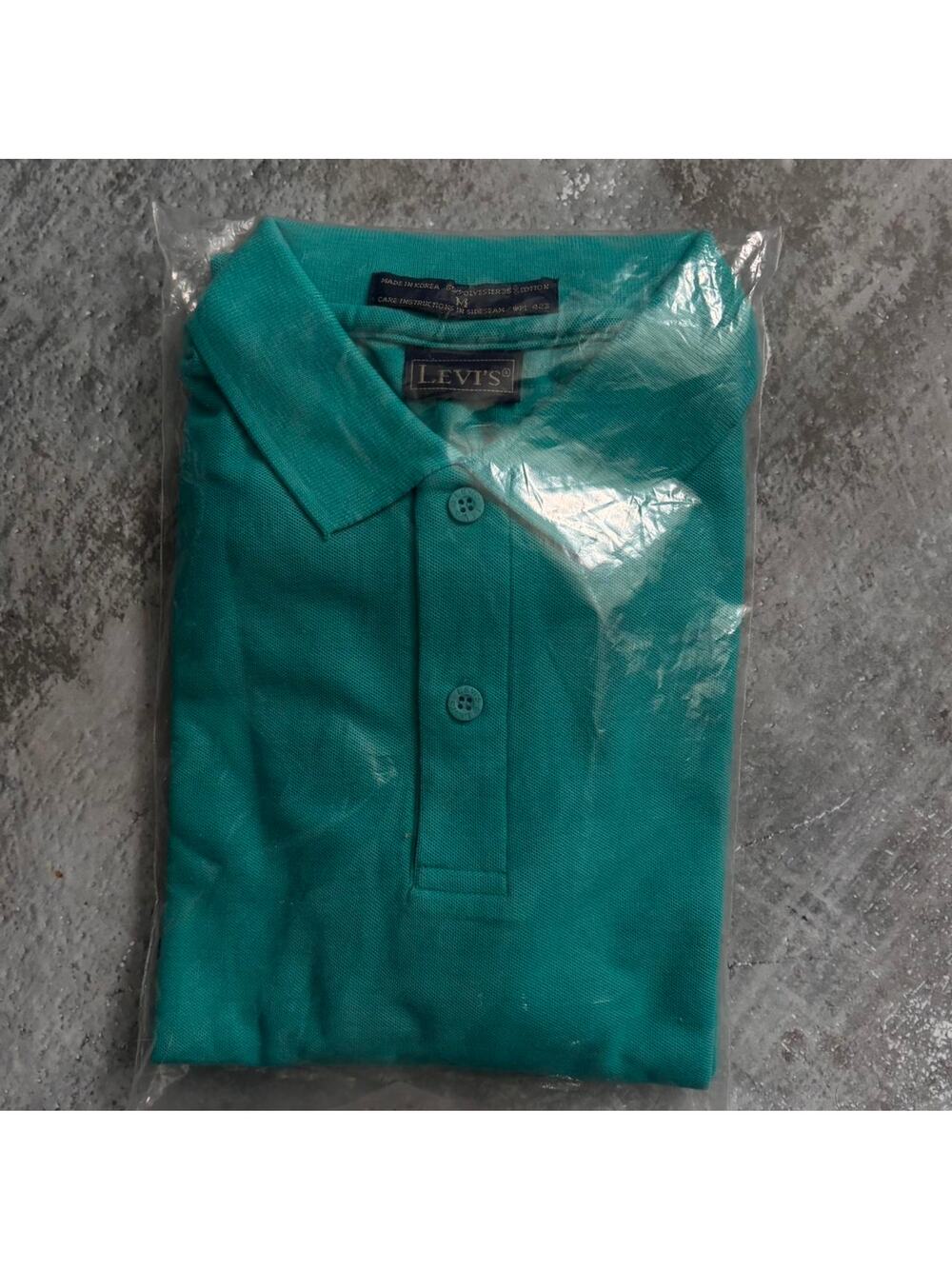 Vintage NWT 90s Levis Polo Shirt. Green Size Medium